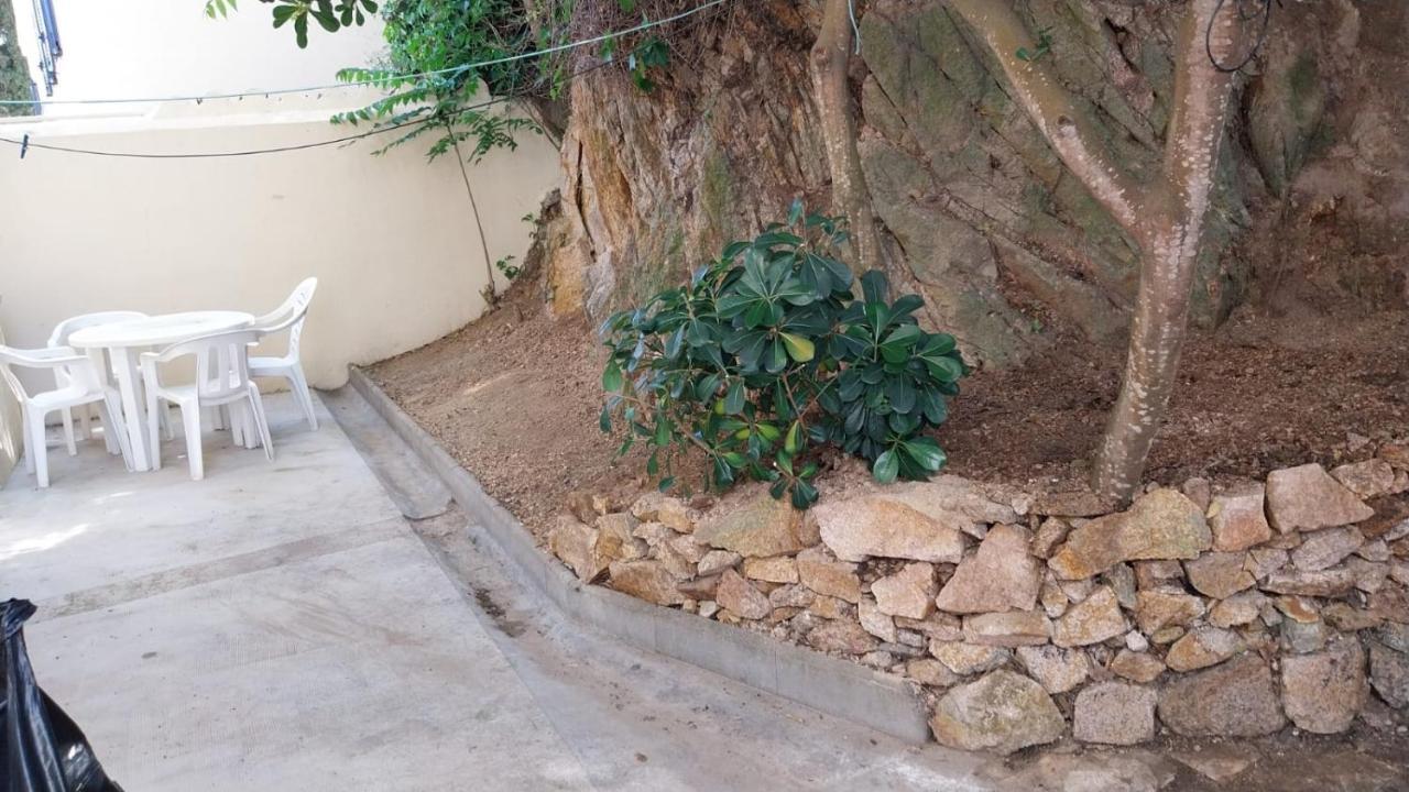 산펠리우데기솔스 Aquamarine Sant Feliu En La Playa Con Patio 아파트 외부 사진