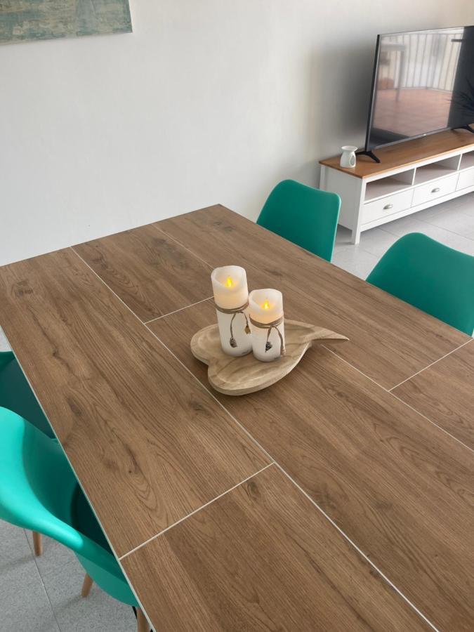산펠리우데기솔스 Aquamarine Sant Feliu En La Playa Con Patio 아파트 외부 사진