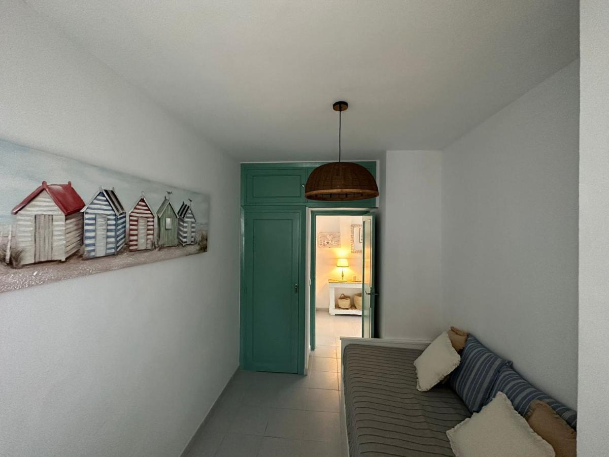 산펠리우데기솔스 Aquamarine Sant Feliu En La Playa Con Patio 아파트 외부 사진