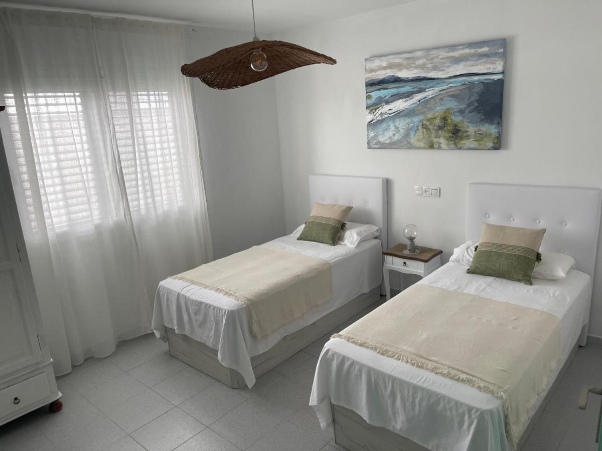 산펠리우데기솔스 Aquamarine Sant Feliu En La Playa Con Patio 아파트 외부 사진