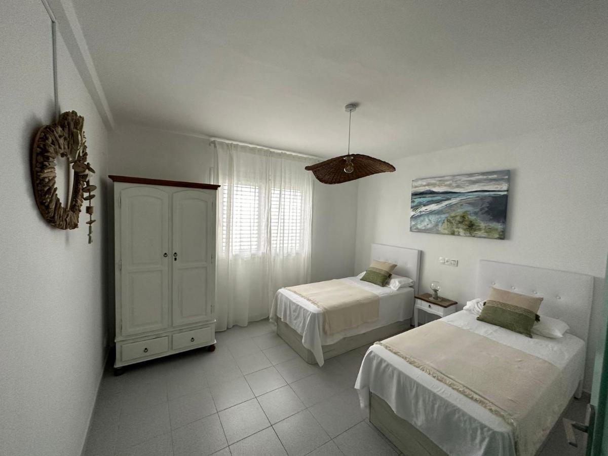 산펠리우데기솔스 Aquamarine Sant Feliu En La Playa Con Patio 아파트 외부 사진