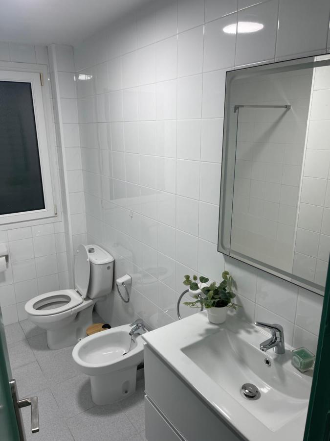 산펠리우데기솔스 Aquamarine Sant Feliu En La Playa Con Patio 아파트 외부 사진